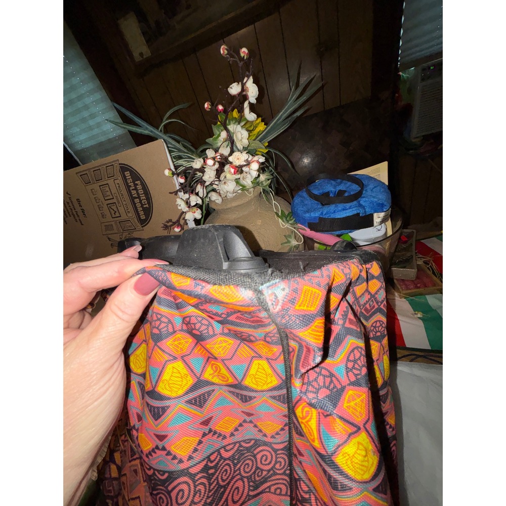 Traveland Carry on  Geometric Print Travel Bag /School Bookbag - Picture 15 of 16
